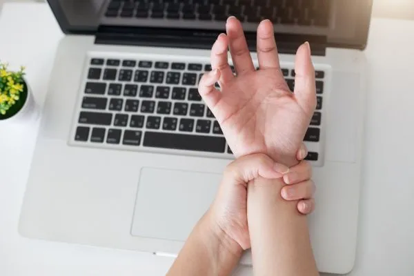 Carpal Tunnel Syndrome Causes, Symptoms, Diagnosis, and Treatment